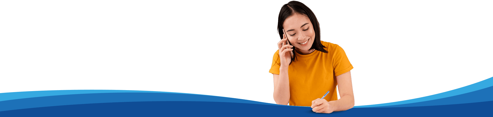 Menina anotando contato